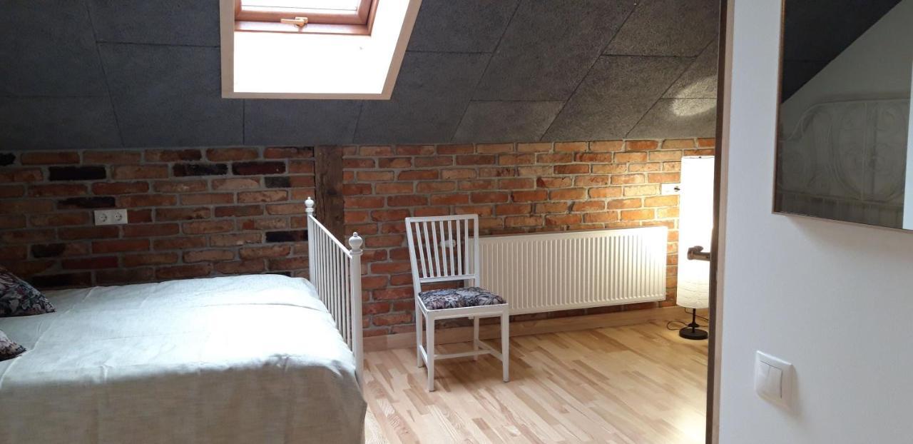 Metras Maja Hotel Aizpute Екстериор снимка