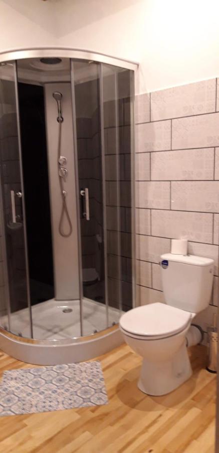 Metras Maja Hotel Aizpute Екстериор снимка