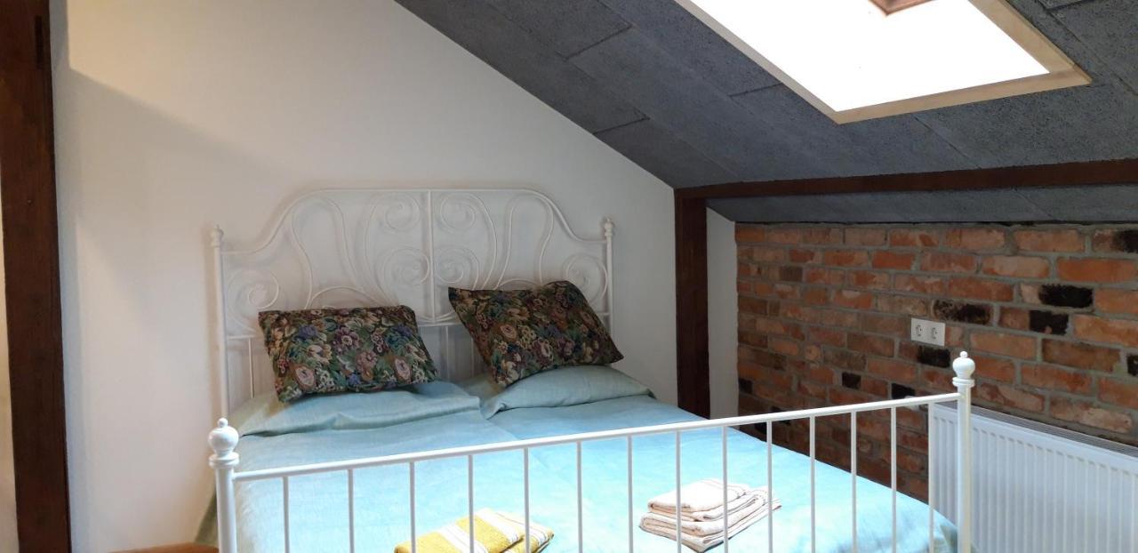 Metras Maja Hotel Aizpute Екстериор снимка