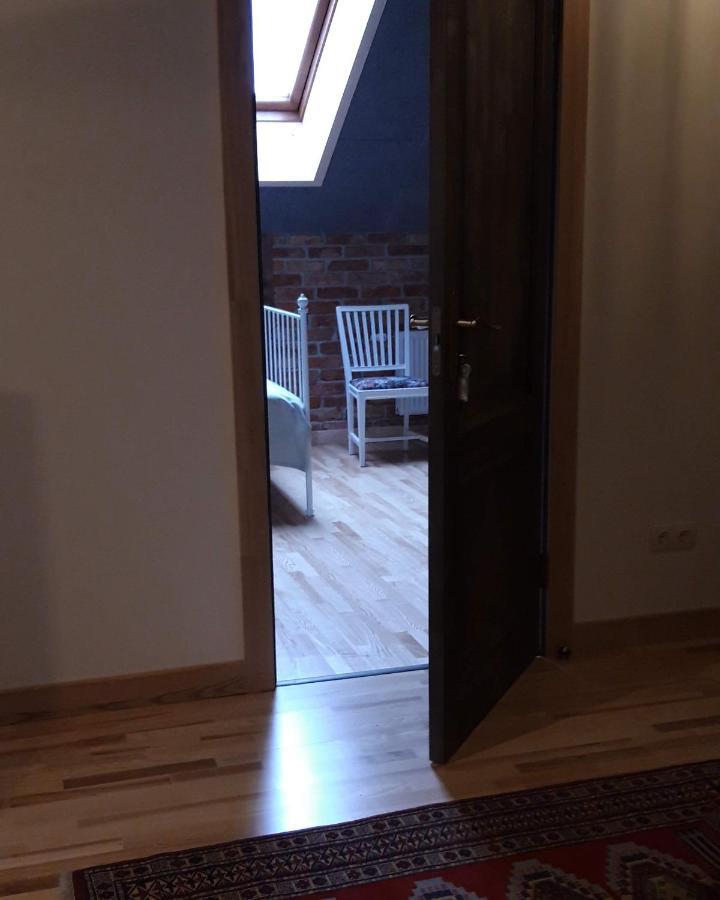 Metras Maja Hotel Aizpute Екстериор снимка
