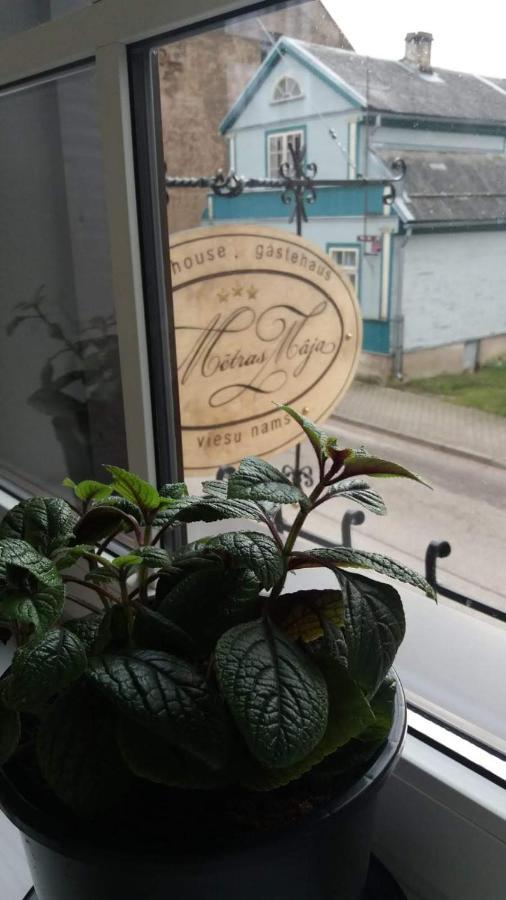 Metras Maja Hotel Aizpute Екстериор снимка