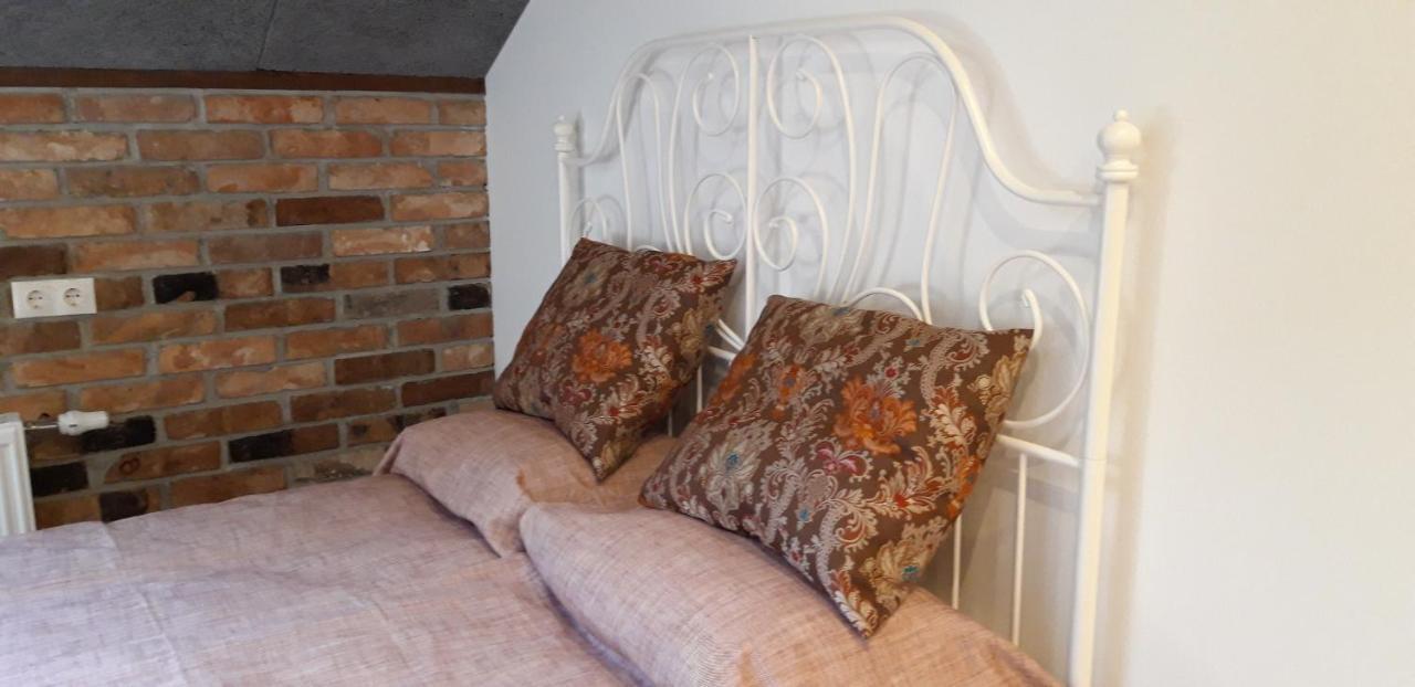 Metras Maja Hotel Aizpute Екстериор снимка